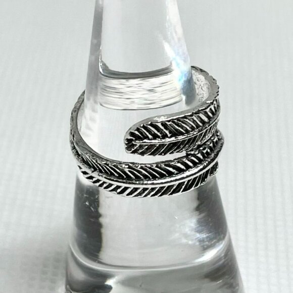 Silver Finish Feather Wraparound Fashion Ring for Women or Men Sz 6 New - Picture 6 of 13